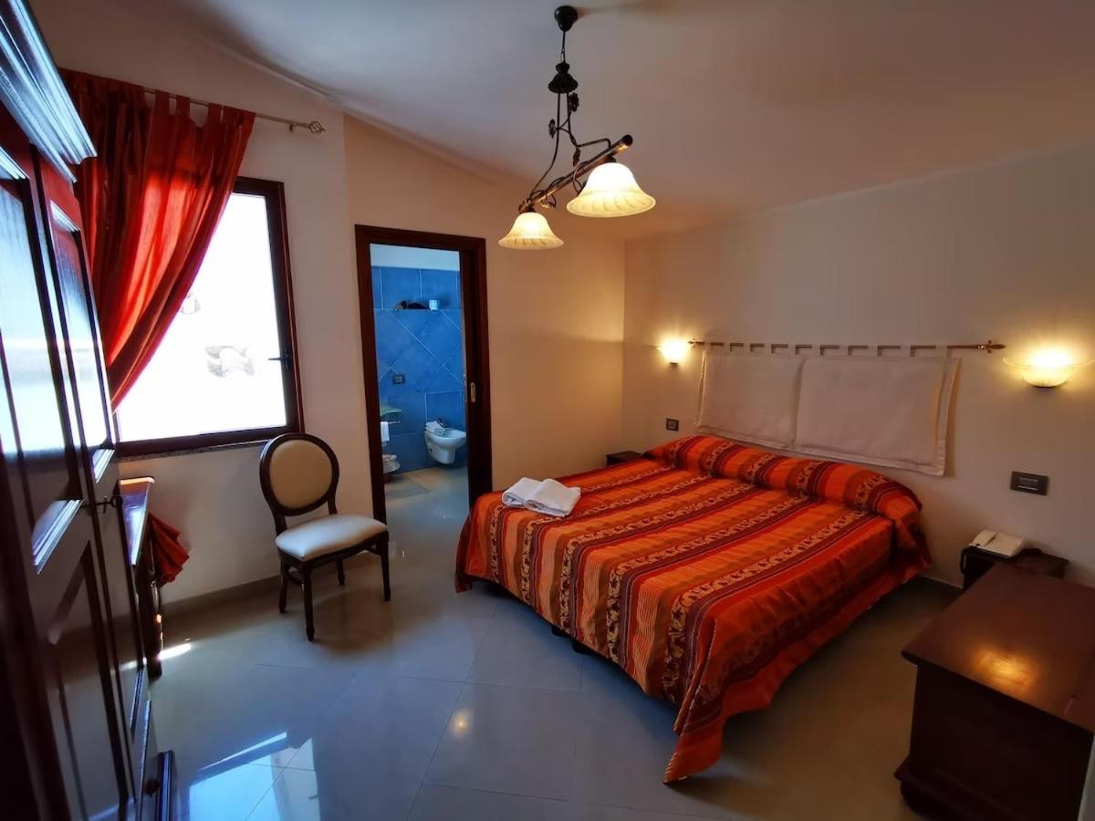 Hotel Hieracon Carloforte  Ngoại thất bức ảnh
